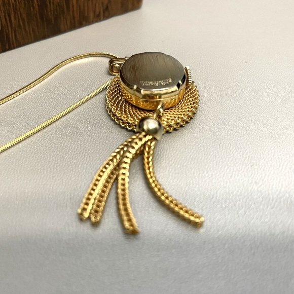 Beacon Hill 17 Jewels Pendant Necklace Watch Wind Up Goldtone Working EUC - Picture 8 of 12